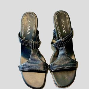 Aerosols navy blue sandal, size 7.5